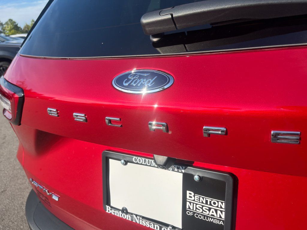 Used 2026 Ford Escape Active w/ Tech Pack #1 FWD image 43