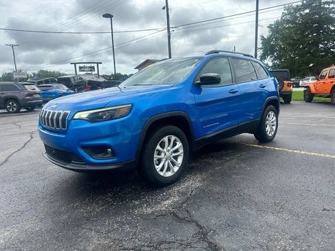 Used 2022 Jeep Cherokee Latitude Lux w/ Sun & Sound Group AWD/4WD image 6