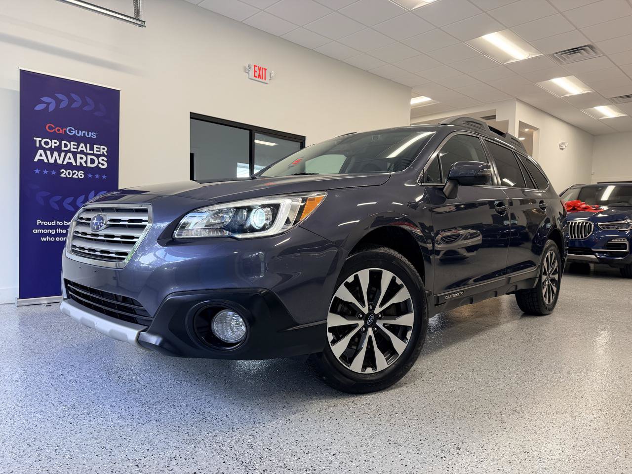 Used 2017 Subaru Outback 2.5i Limited AWD/4WD image 2