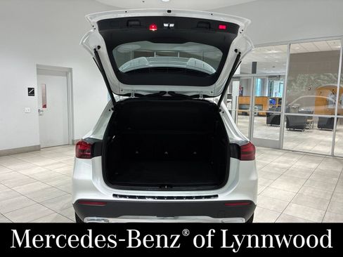Used 2026 Mercedes-Benz GLA 250 4MATIC image 6