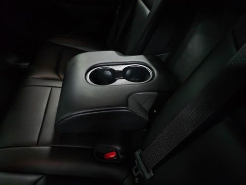 Used 2024 Tesla Model Y Long Range image 18