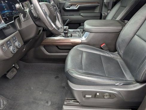 Used 2023 Chevrolet Silverado 1500 RST w/ Protection Package AWD/4WD image 13