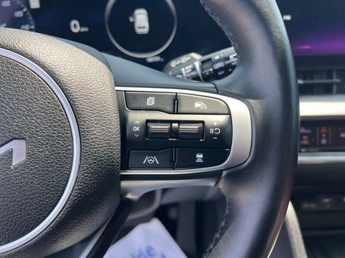 Certified 2023 Kia Sportage SX FWD image 16