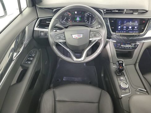 Certified 2023 Cadillac XT6 Premium Luxury FWD image 17