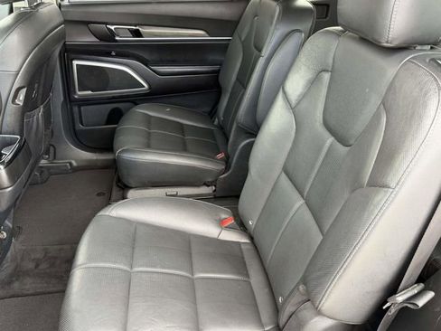 Used 2020 Kia Telluride EX w/ EX Premium Package image 19