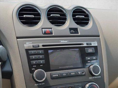 Used 2010 Nissan Altima 2.5 SL w/ SL Pkg FWD image 14