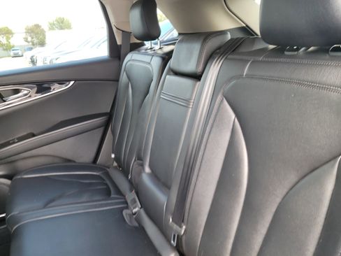 Used 2022 Lincoln Nautilus FWD image 9