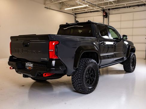 Used 2025 Toyota Tacoma TRD Pro AWD/4WD image 10
