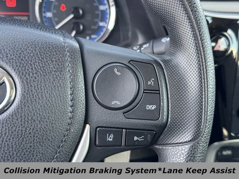 Used 2017 Toyota Corolla LE image 7