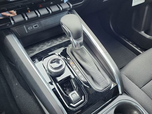 New 2026 GMC Canyon Elevation w/ Convenience Package image 30