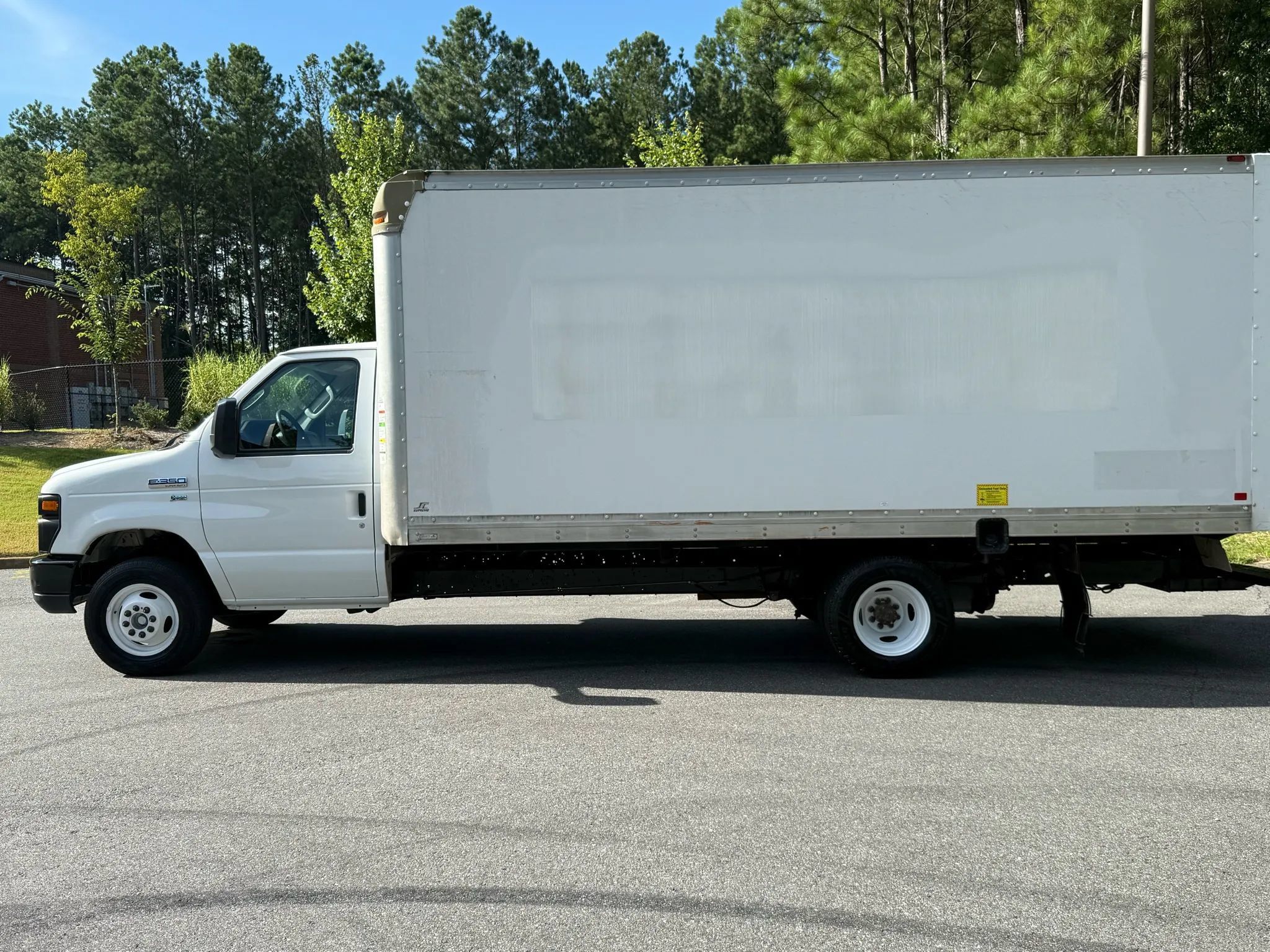 Used 2016 Ford E-350 and Econoline 350 Super Duty RWD image 7