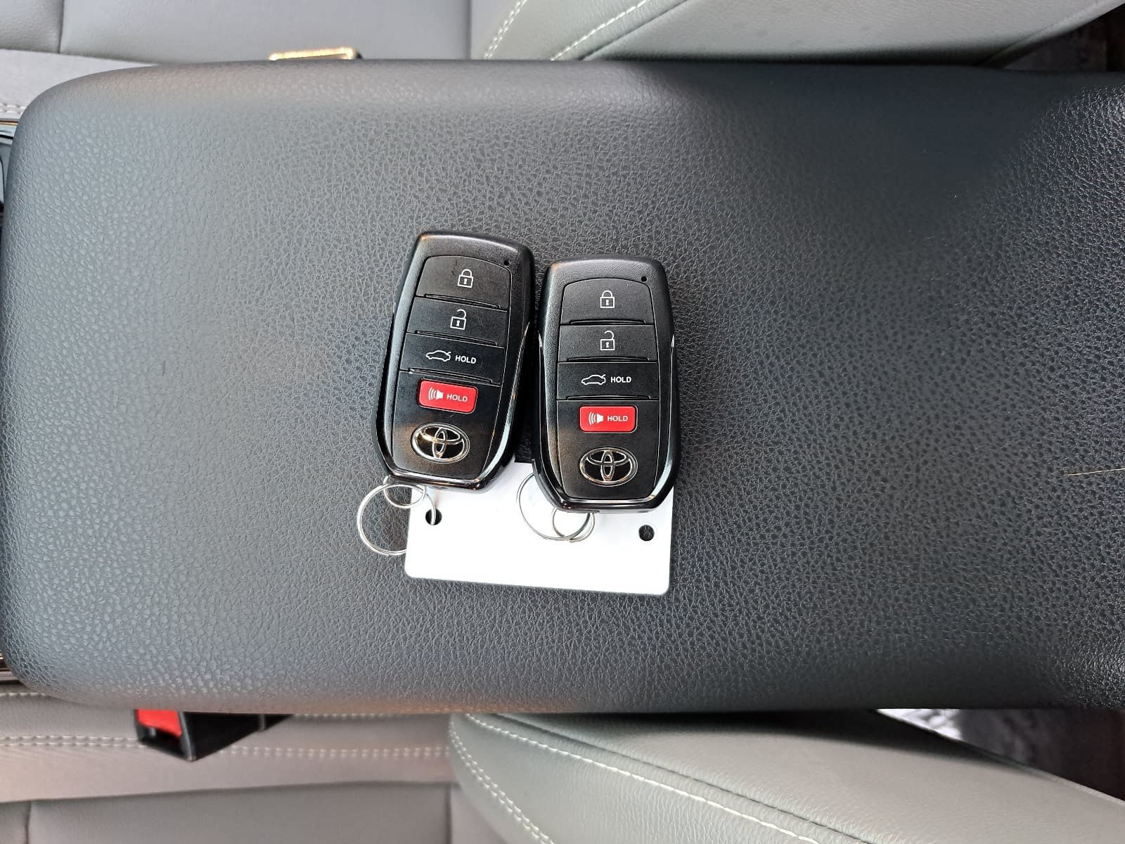 Used 2026 Toyota Camry SE FWD image 39