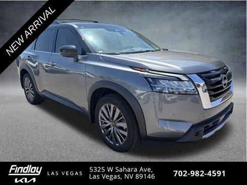 Used 2024 Nissan Pathfinder SL w/ SL Premium Package AWD/4WD image 3