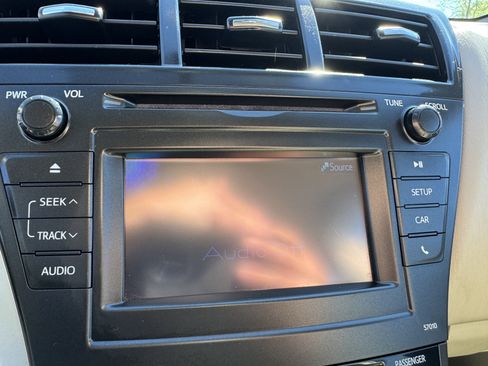 Used 2012 Toyota Prius V Two image 22