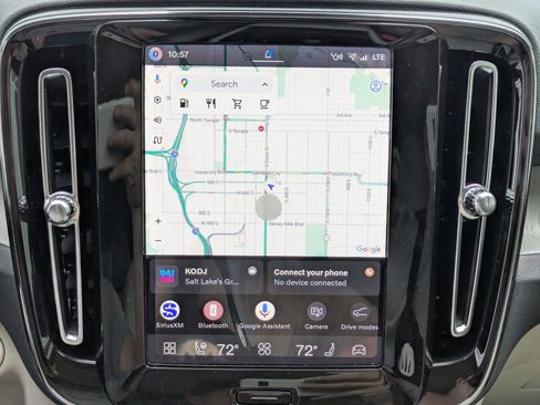 New 2026 Volvo XC40 B5 Plus w/ Protection Package Premier image 11