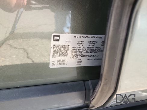 Used 2023 Chevrolet Suburban Premier image 32