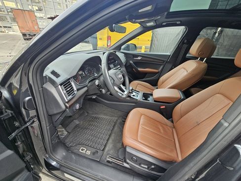 Used 2024 Audi Q5 2.0T Premium w/ Convenience Package image 18