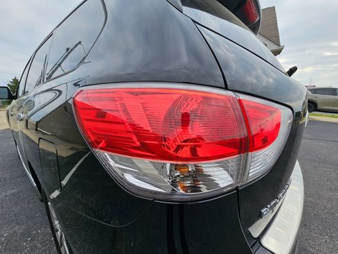 Used 2016 Nissan Pathfinder SL w/ SL Premium Package image 11