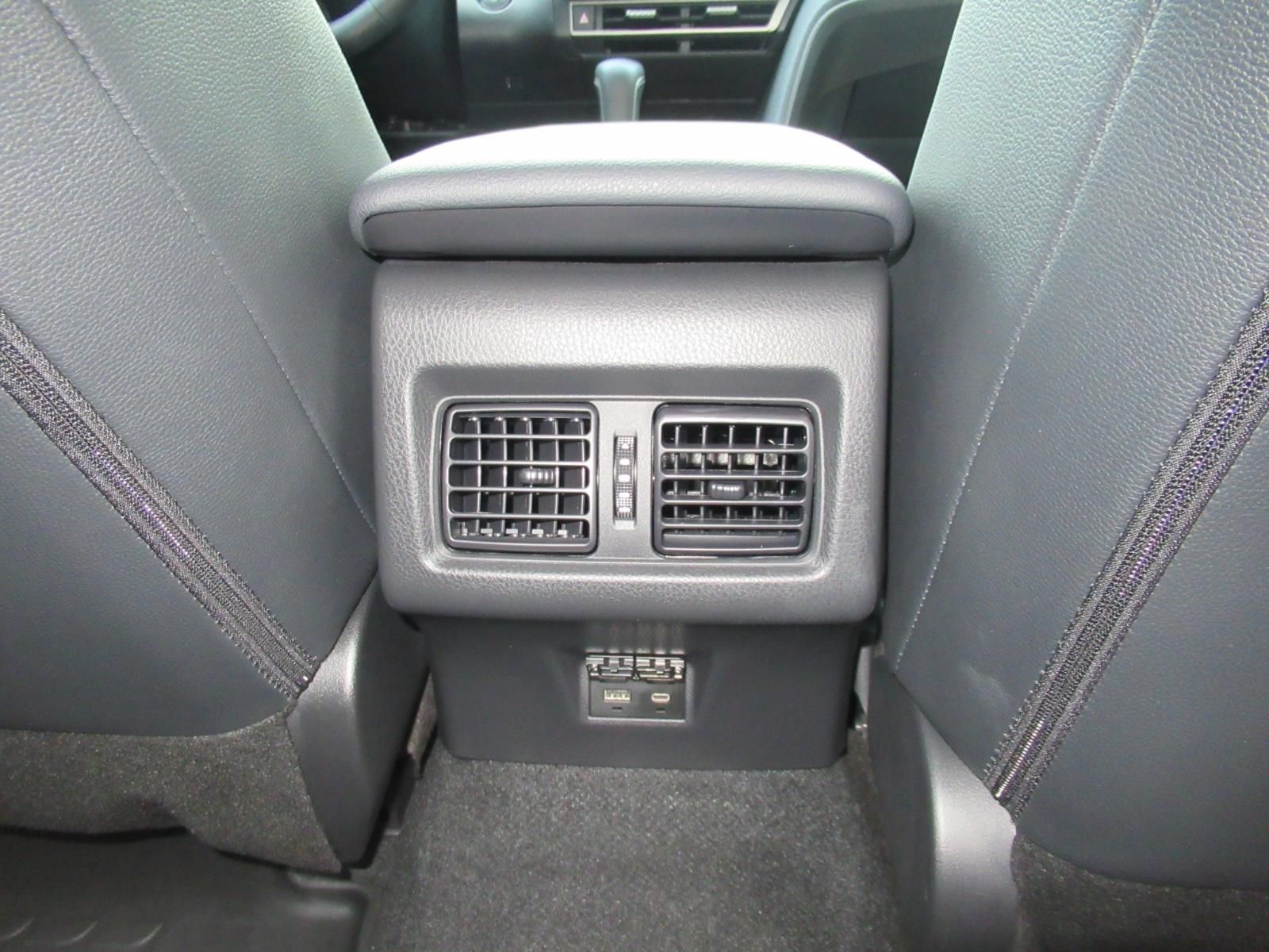 Used 2026 Toyota Camry SE FWD image 34