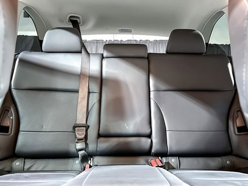 Used 2017 Subaru Outback 2.5i Limited image 31