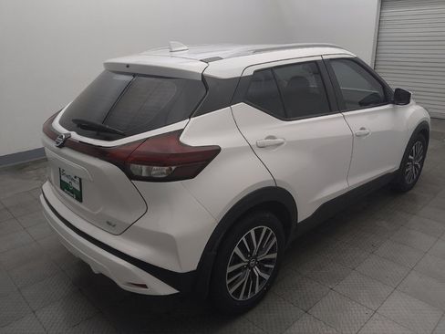 Used 2021 Nissan Kicks SV FWD image 9