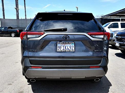Used 2019 Toyota RAV4 Limited w/ Advanced Technology Package FWD image 6
