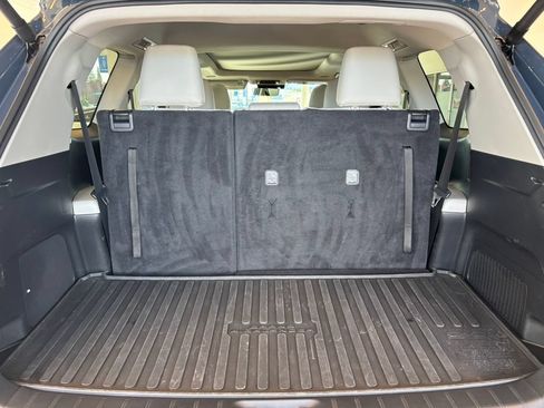 Used 2024 Toyota Grand Highlander AWD image 38