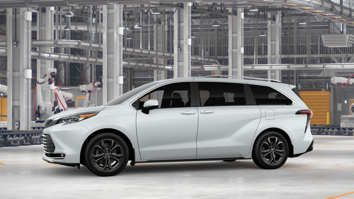 New 2026 Toyota Sienna Platinum AWD/4WD image 3