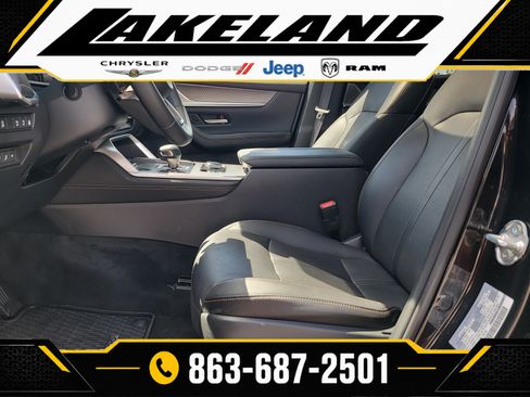 Used 2025 MAZDA CX-90 Plug-In Hybrid w/Premium Sport AWD/4WD image 18