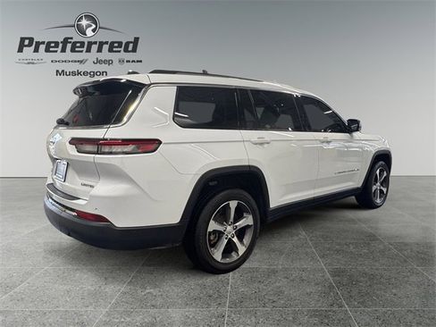 Used 2023 Jeep Grand Cherokee L Limited image 3