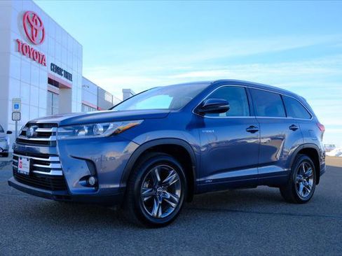 Certified 2018 Toyota Highlander Limited Platinum image 1