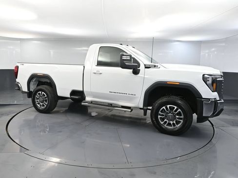 Used 2025 GMC Sierra 3500 SLE w/ SLE Convenience Package AWD/4WD image 4