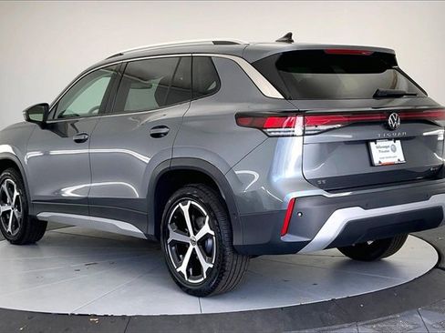 New 2026 Volkswagen Tiguan SE image 4