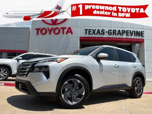 Used 2025 Nissan Rogue SV FWD image 1