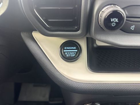 Used 2024 Ford Bronco Sport Heritage w/ Heritage Convenience Package image 21