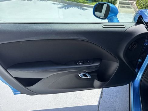 Used 2019 Dodge Challenger SXT RWD image 38