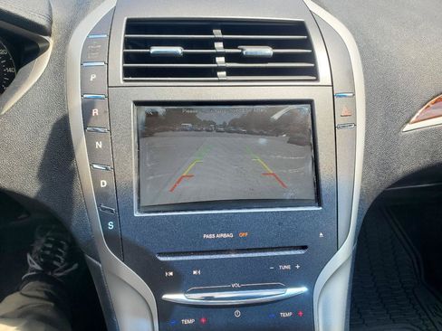 Used 2015 Lincoln MKZ w/ Equipment Group 102A Reserve FWD image 21
