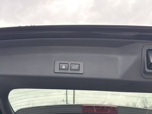 New 2026 Subaru Ascent Limited image 17