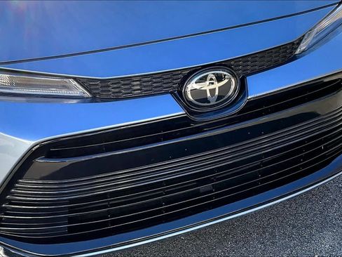 Certified 2024 Toyota Corolla LE image 28