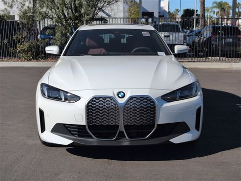 New 2026 BMW i4 xDrive40i image 4