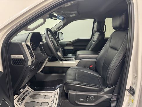 Used 2017 Ford F150 Lariat w/ Equipment Group 502A Luxury image 4