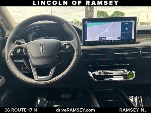 Used 2023 Lincoln Corsair AWD image 23