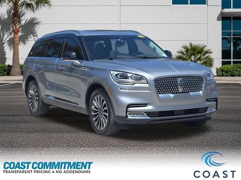 Used 2023 Lincoln Aviator Reserve w/ Equipment Group 201A AWD/4WD image 3