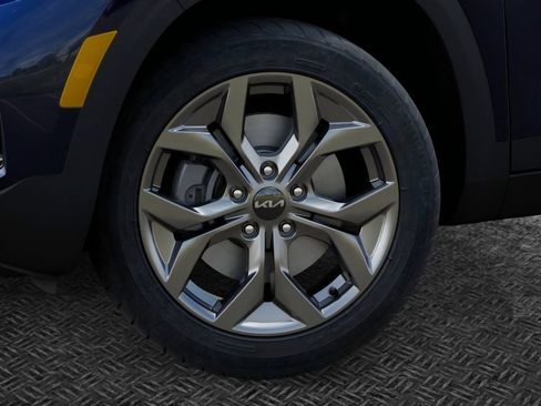 New 2026 Kia Seltos LX image 9