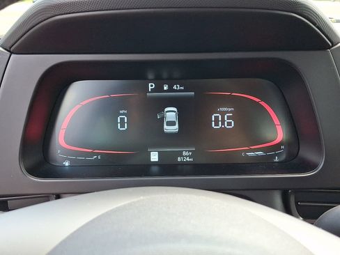 Certified 2025 Hyundai Elantra Sport FWD image 11