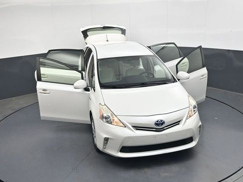 Used 2014 Toyota Prius V Three FWD image 36
