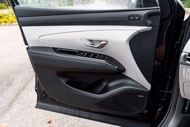 New 2026 Hyundai Tucson Limited w/ Tow & Go Package AWD/4WD image 16