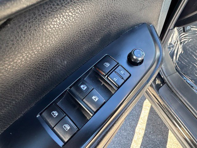 Used 2019 Toyota Highlander SE AWD/4WD image 19