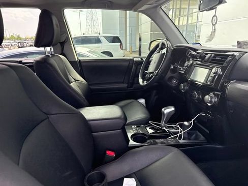 Used 2019 Toyota 4Runner TRD Off-Road Premium AWD/4WD image 10