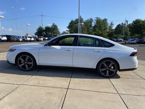 Used 2026 Honda Accord Sport image 6